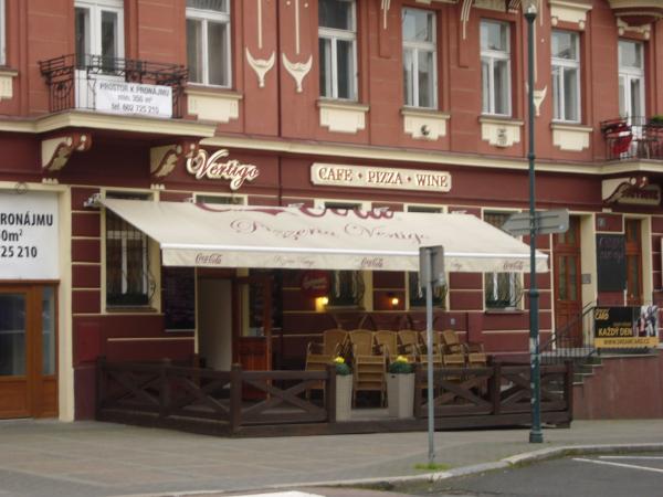 Cafe pizza wine Vertigo